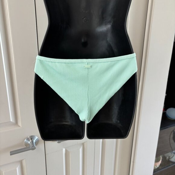 NWT ROXY Bikini bottom size M - Picture 3 of 9